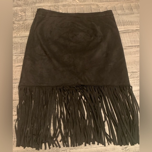 Chelsea & Theodore Dresses & Skirts - NWT Chelsea & Theodore Faux Suede Skirt with Frills, Black, Medium, 16.5” Waist